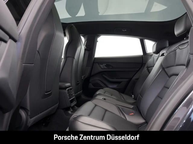 Porsche Taycan 4 Cross Turismo
