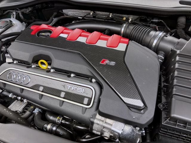 Audi TT RS Quattro Roadster S-Tronic