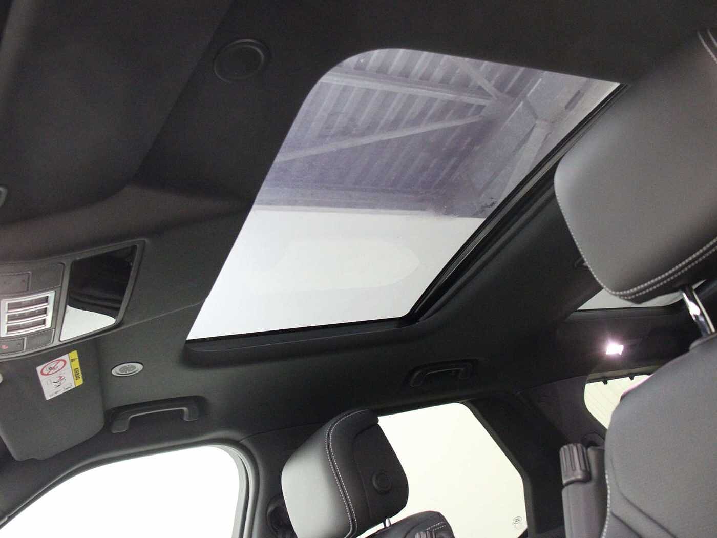 Land Rover Discovery D250 Dynamic SE