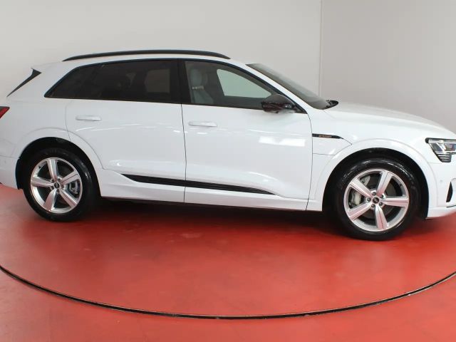 Audi e-tron 55 S-Line