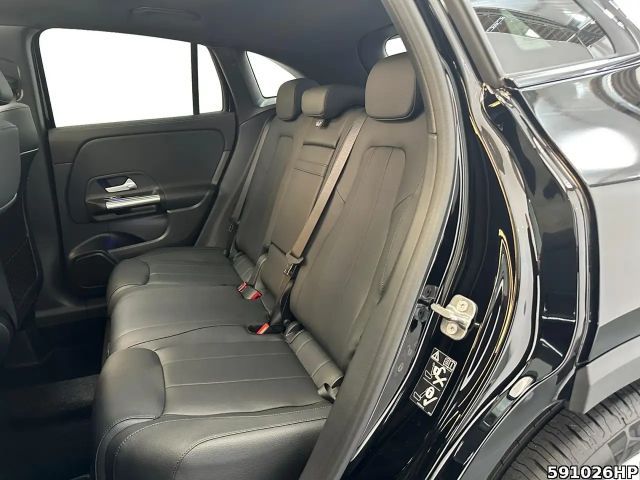 Mercedes-Benz GLA 200 +EDITION+NIGHT+AHK+MULTIBEAM+PANO+