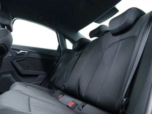Audi A3 30 TFSI Sedan