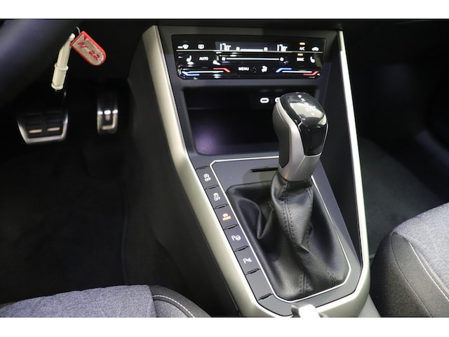 Volkswagen Polo Polo MOVE 1,0 l TSI 70 kW 95 PS 7-Gang-Doppelkupplungsgetriebe D