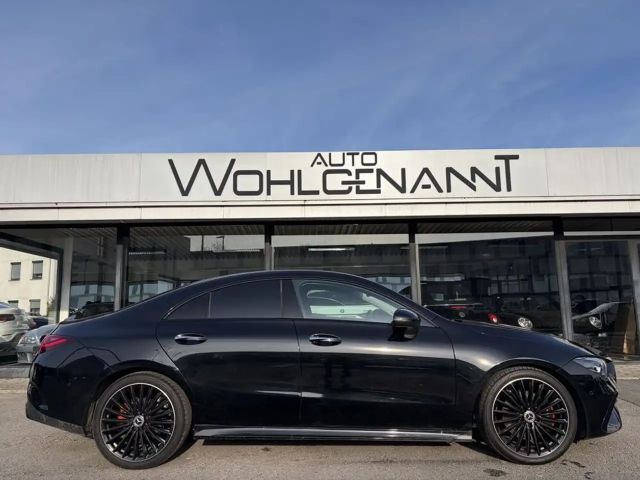 Mercedes-Benz CLA 200 CLA 200 d Sedan