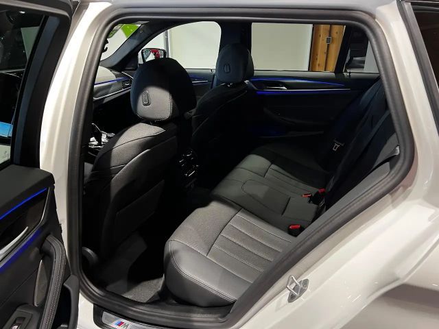 BMW 540 540d M-Sport Touring xDrive