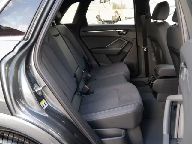 Audi Q3 35 TFSI S-Line