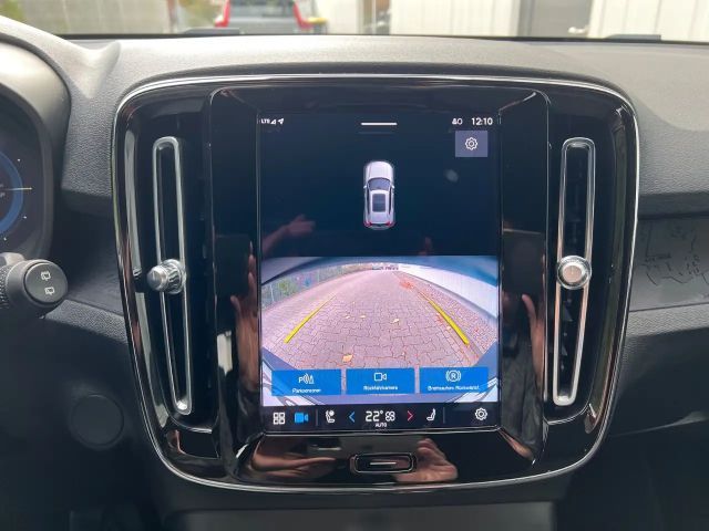 Volvo XC40 Core Recharge