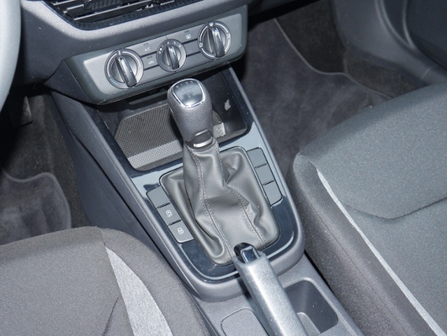 Skoda Fabia 1.0 MPI LED PDC KLIMAANLAGE ELEKTR. FENSTERHEBER