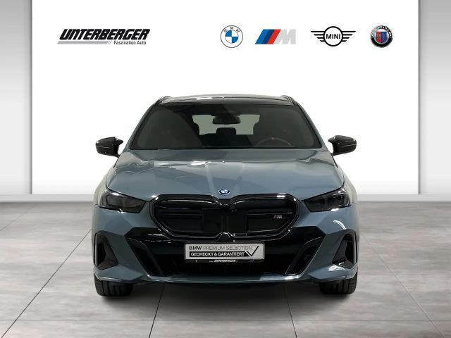 BMW i5 M60 Touring xDrive