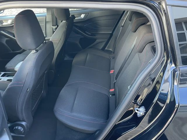 Ford Focus ST Line Wagon