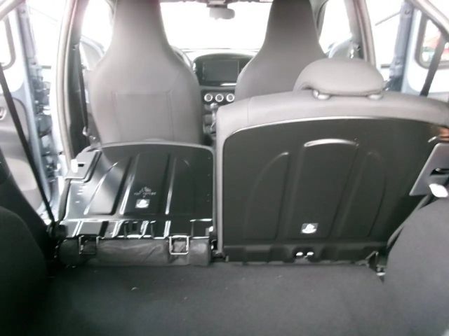 Toyota Aygo Hatchback Play VVT-i