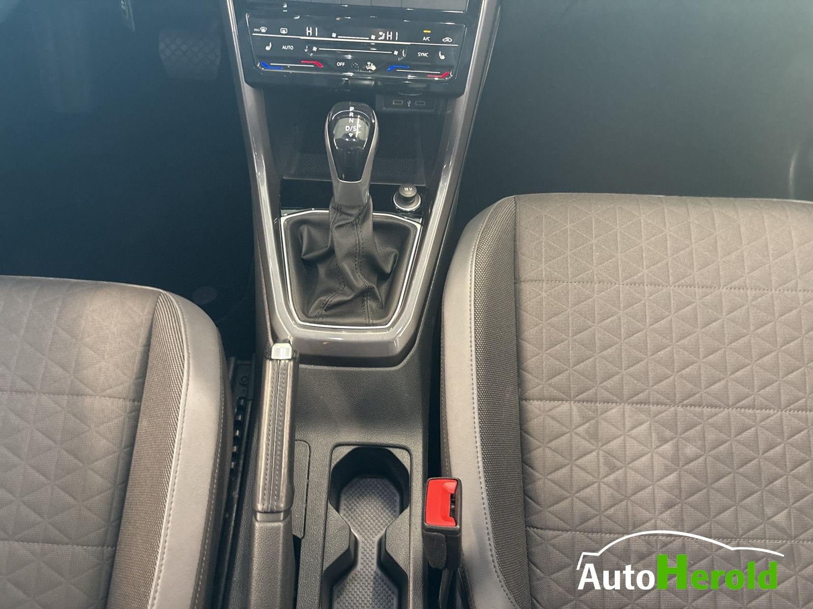 Volkswagen T-Cross Style