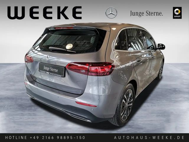 Mercedes-Benz B 180 Progressive Sedan