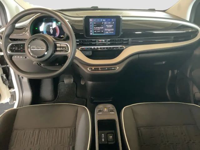 Fiat 500e + Radio- & Winterpaket