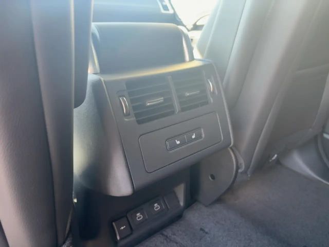 Land Rover Discovery Dynamic SE