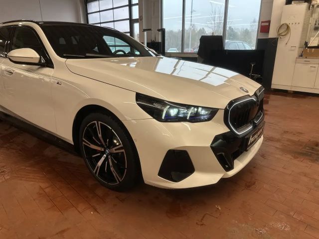 BMW 530 530e M-Sport Touring xDrive