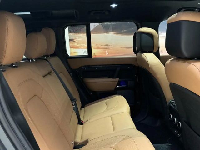 Land Rover Defender 110