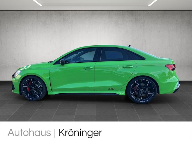 Audi RS3 Quattro S-Tronic Sedan