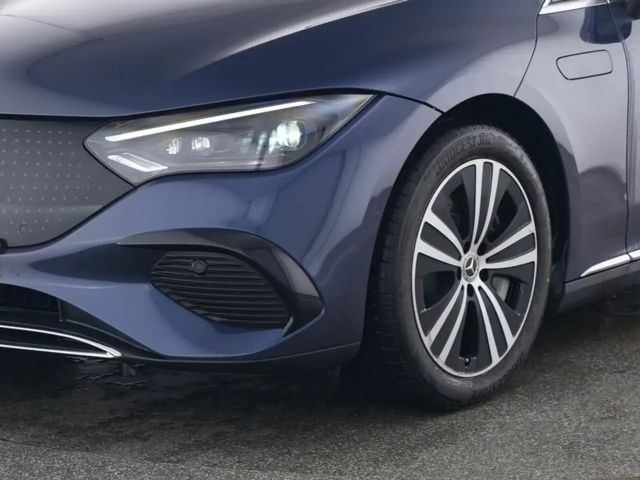 Mercedes-Benz EQE 300 Premium Sedan