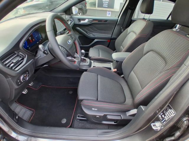 Ford Focus EcoBoost ST Line