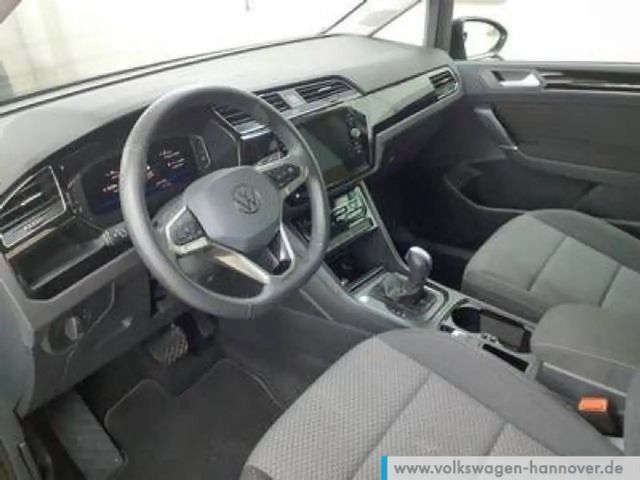 Volkswagen Touran 1.5 TSI DSG R-Line