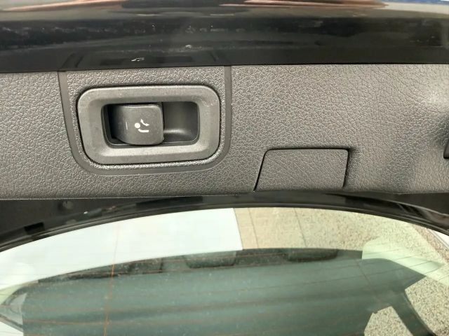 Mercedes-Benz A 180 A 180 d