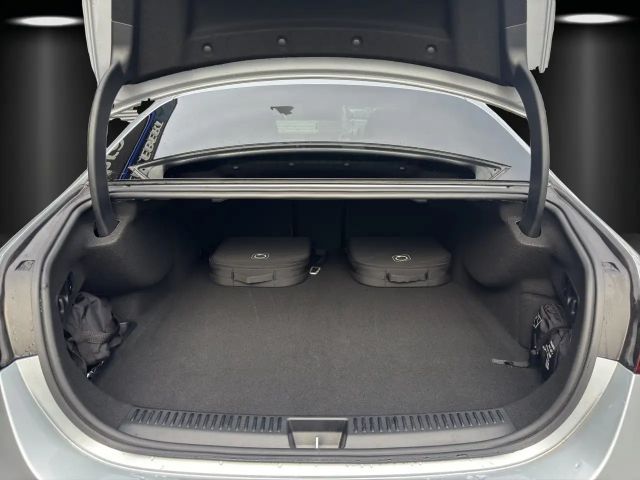 Mercedes-Benz E 400 4MATIC Sedan