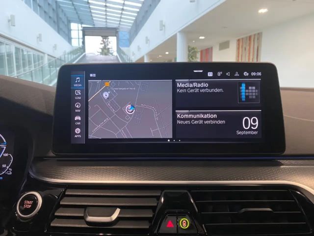 BMW 530 530e M-Sport Sedan xDrive