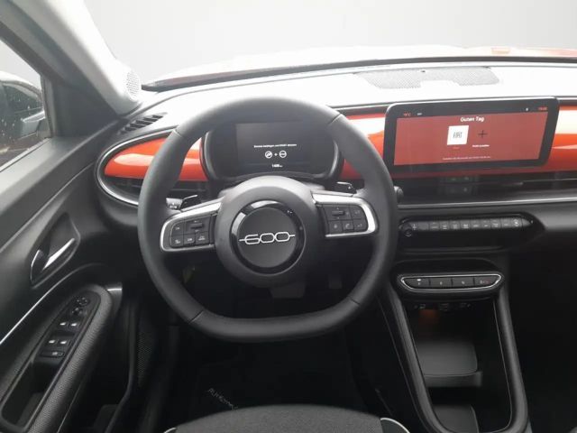 Fiat 600e HYBRID 100 6-Gang eDCT