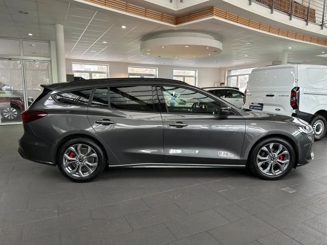 Ford Focus ST Line Wagon