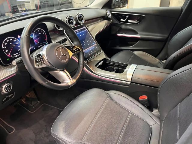 Mercedes-Benz C 200 Luxury Line Sedan