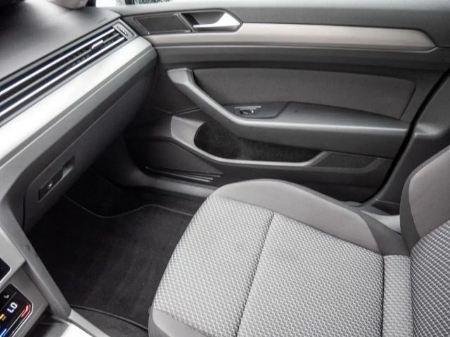 Volkswagen Passat 1.5 TSI DSG Variant