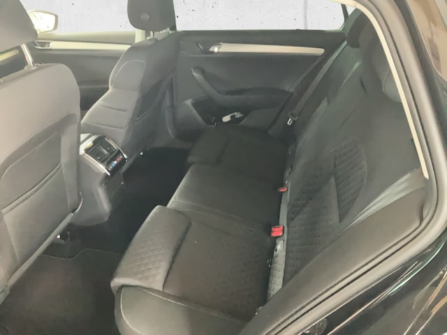 Skoda Superb 2.0 TDI Ambition Combi