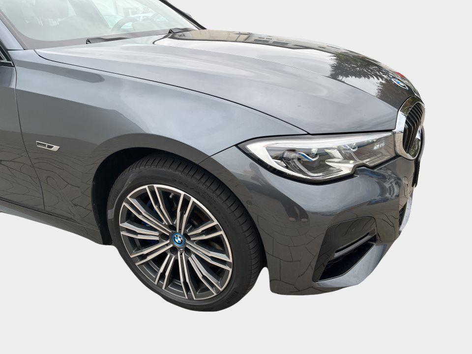 BMW 330 330e Touring xDrive