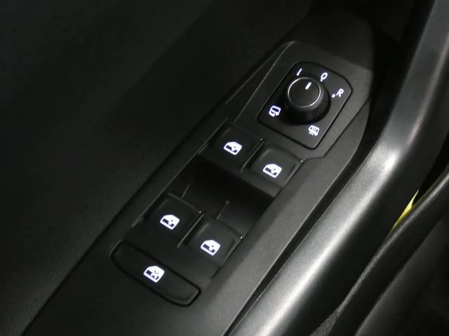 Volkswagen Taigo 1.0 TSI DSG R-Line