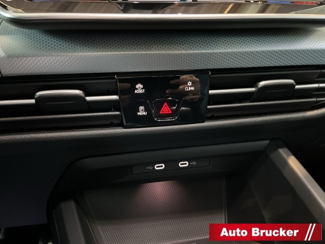 Volkswagen Golf 1.5 TSI Golf VIII