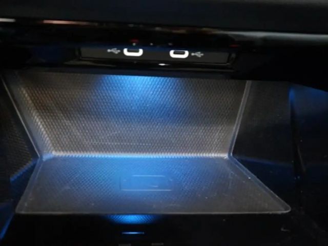 Volkswagen Golf DSG R-Line