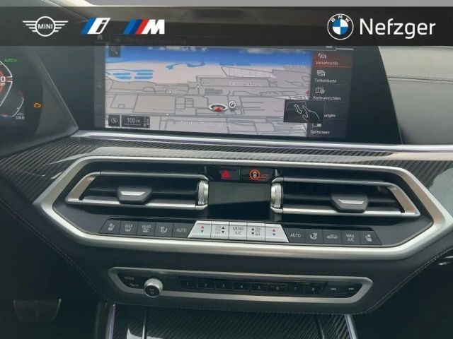 BMW X5 M50i
