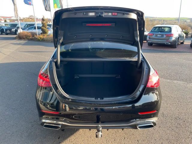 Mercedes-Benz C 200 AMG Line Sedan