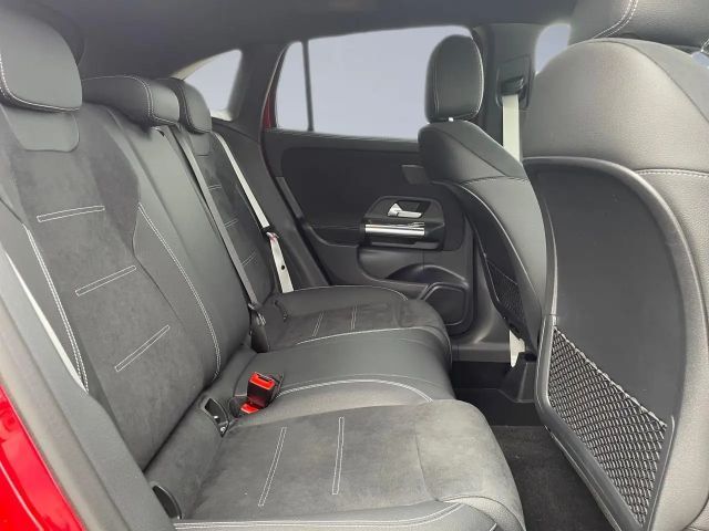 Mercedes-Benz GLA 180 AMG Line