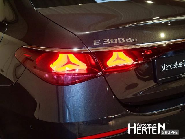 Mercedes-Benz E 300 E 300 de Sedan