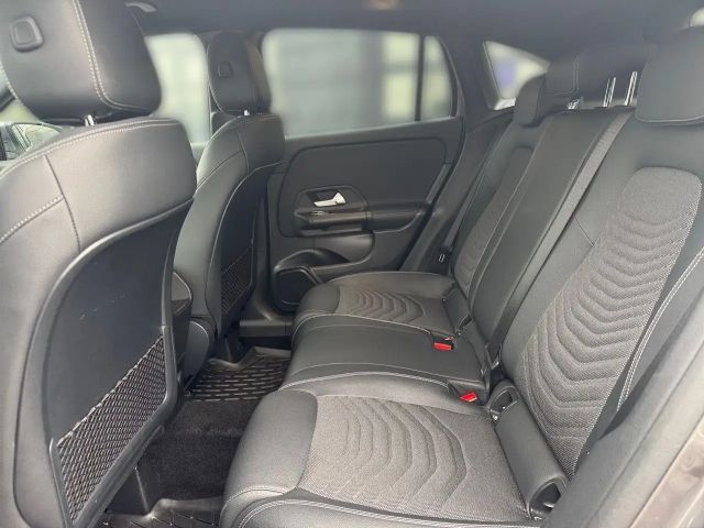 Mercedes-Benz GLA 200 4MATIC Style