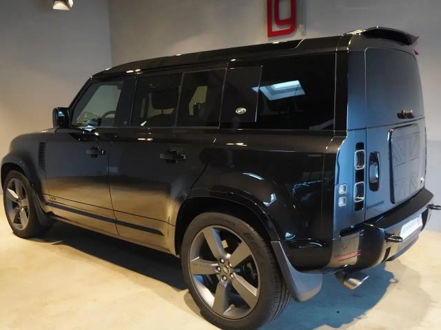 Land Rover Defender 110