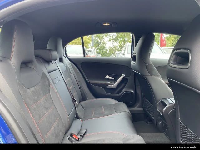 Mercedes-Benz A 200 AMG Line