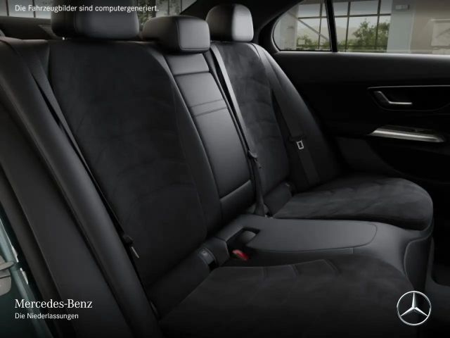 Mercedes-Benz E 200 AMG Line Sedan