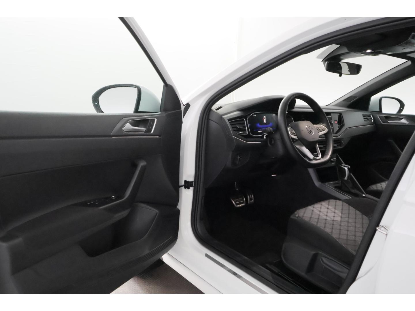 Volkswagen Taigo 1.0 TSI DSG R-Line