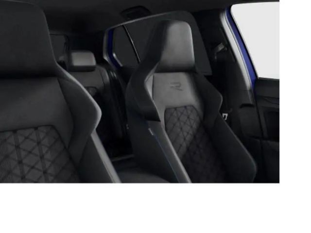 Volkswagen Golf 1.5 eTSI Golf VIII R-Line