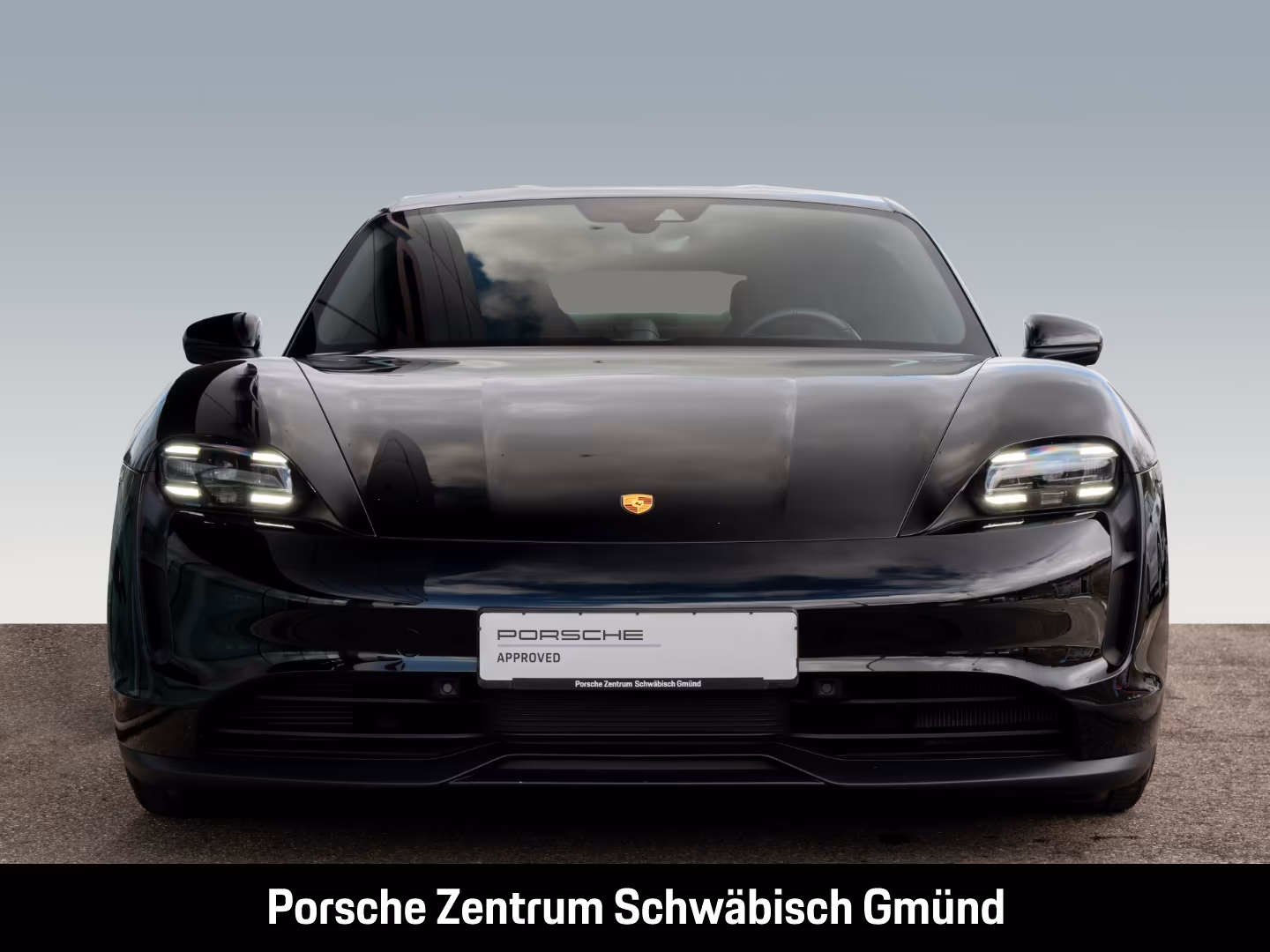 Porsche Taycan Basis Surround-View Luftfederung 21-Zoll