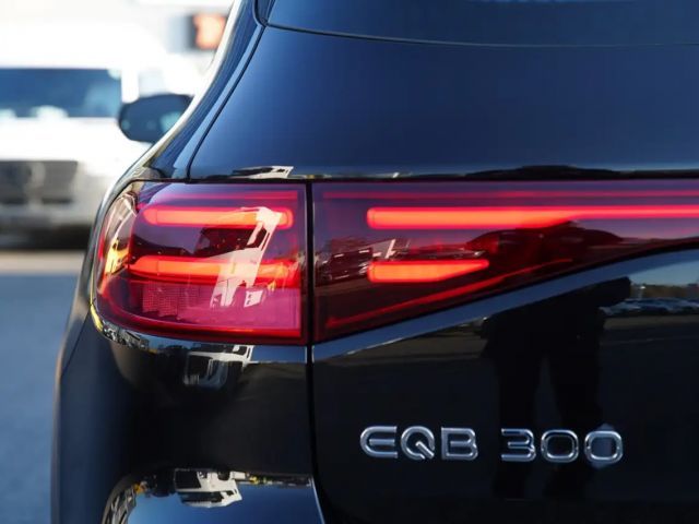 Mercedes-Benz EQB 300 4MATIC Progressive