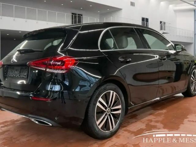 Mercedes-Benz A 180 A 180 d Progressive